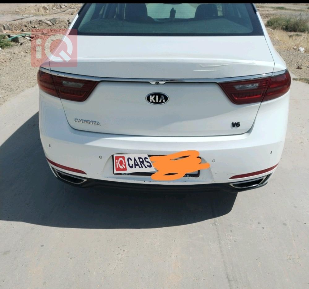 كيا كادينزا